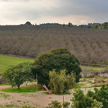 Pearl Of The Valley Hotel Kfar Tavor Екстер'єр фото