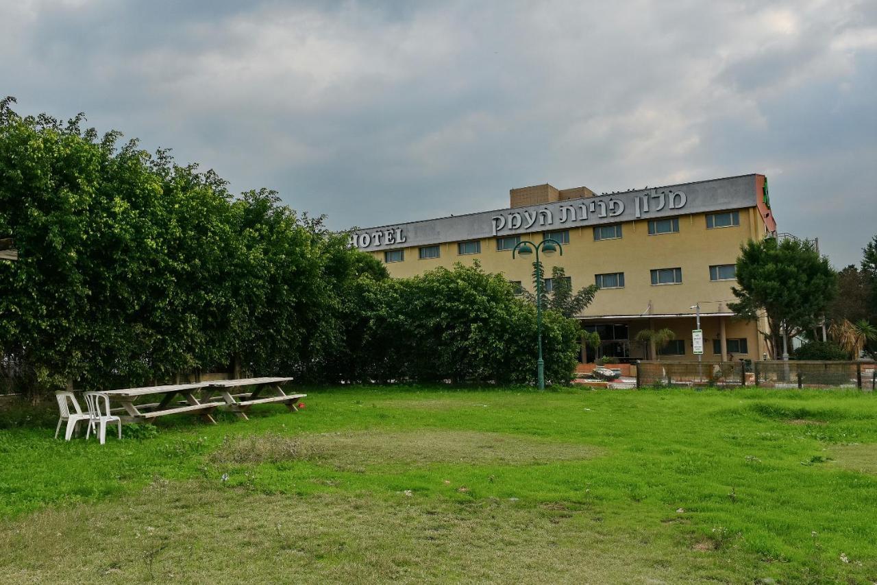 Pearl Of The Valley Hotel Kfar Tavor Екстер'єр фото