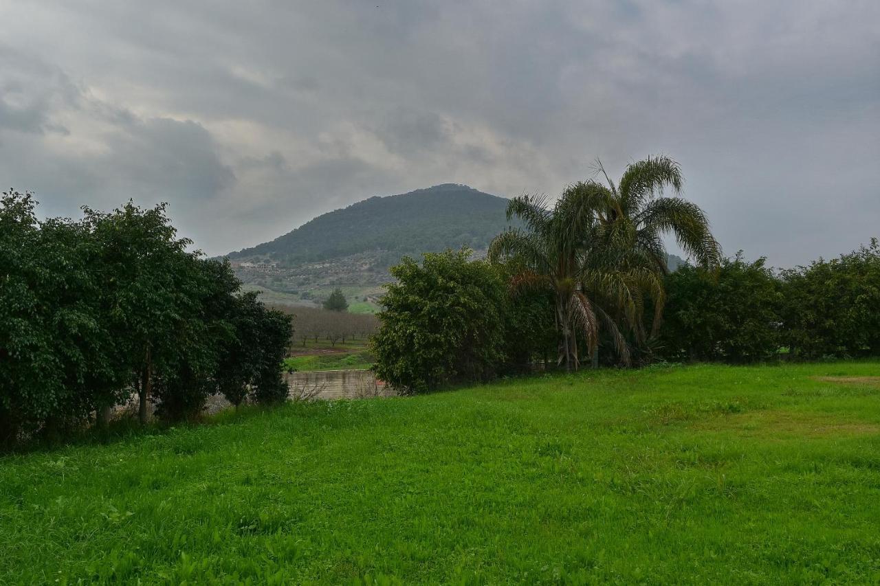 Pearl Of The Valley Hotel Kfar Tavor Екстер'єр фото