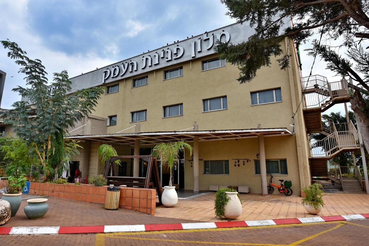 Pearl Of The Valley Hotel Kfar Tavor Екстер'єр фото