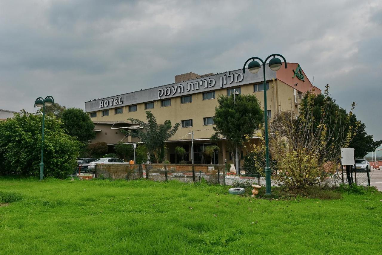 Pearl Of The Valley Hotel Kfar Tavor Екстер'єр фото