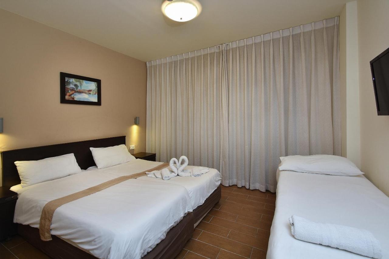 Pearl Of The Valley Hotel Kfar Tavor Екстер'єр фото